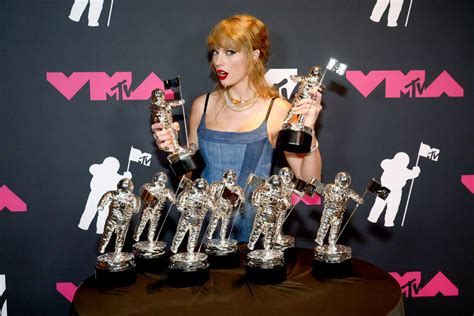 MTV VMAs 2023: Taylor Swift and Shakira are the big award .